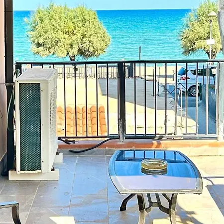 House On The بيت للعطل