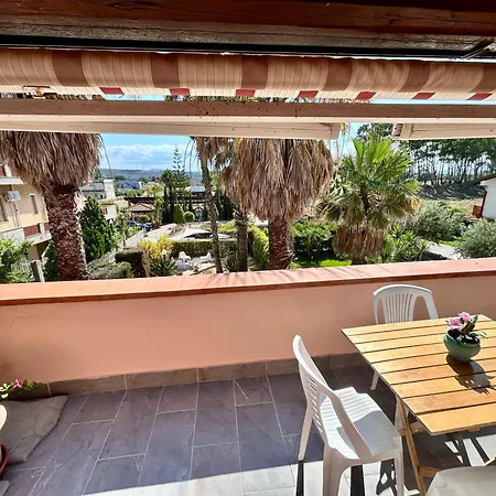 House On The بيت للعطل *